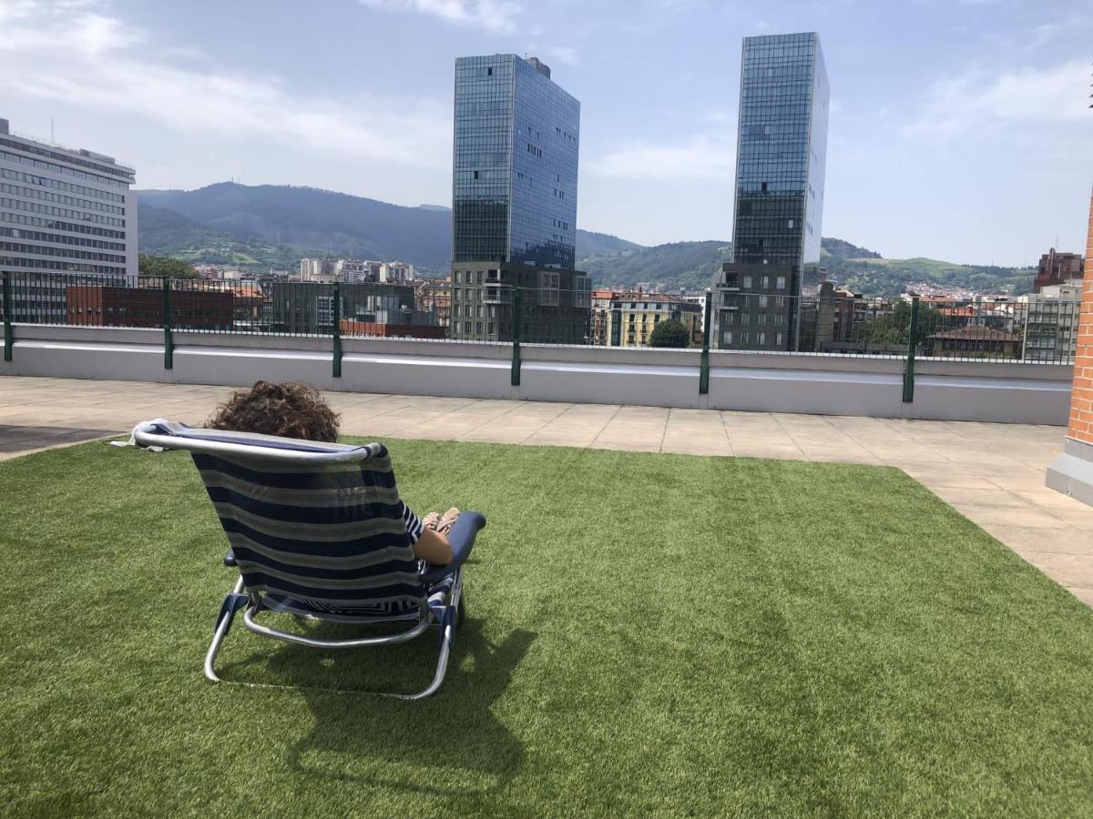 Apartamento Frente Al Guggenheim. Urbanizacion De Lujo En El Centro Bilbao Luaran gambar