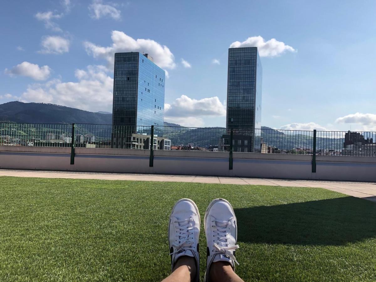 Apartamento Frente Al Guggenheim. Urbanizacion De Lujo En El Centro Bilbao Luaran gambar