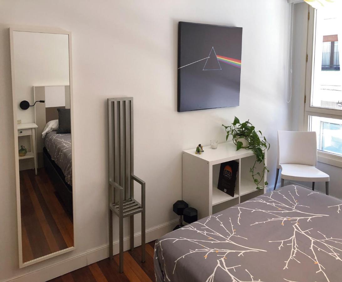 Apartamento Frente Al Guggenheim. Urbanizacion De Lujo En El Centro Bilbao Luaran gambar