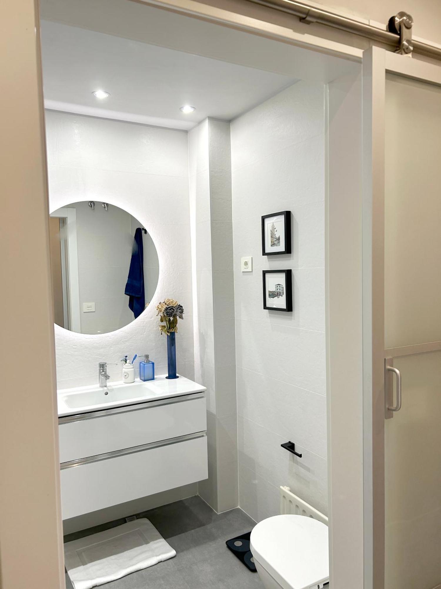 Apartamento Frente Al Guggenheim. Urbanizacion De Lujo En El Centro Bilbao Luaran gambar